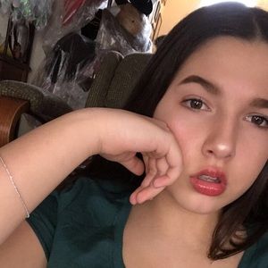 Meet your Posher, Rebekah